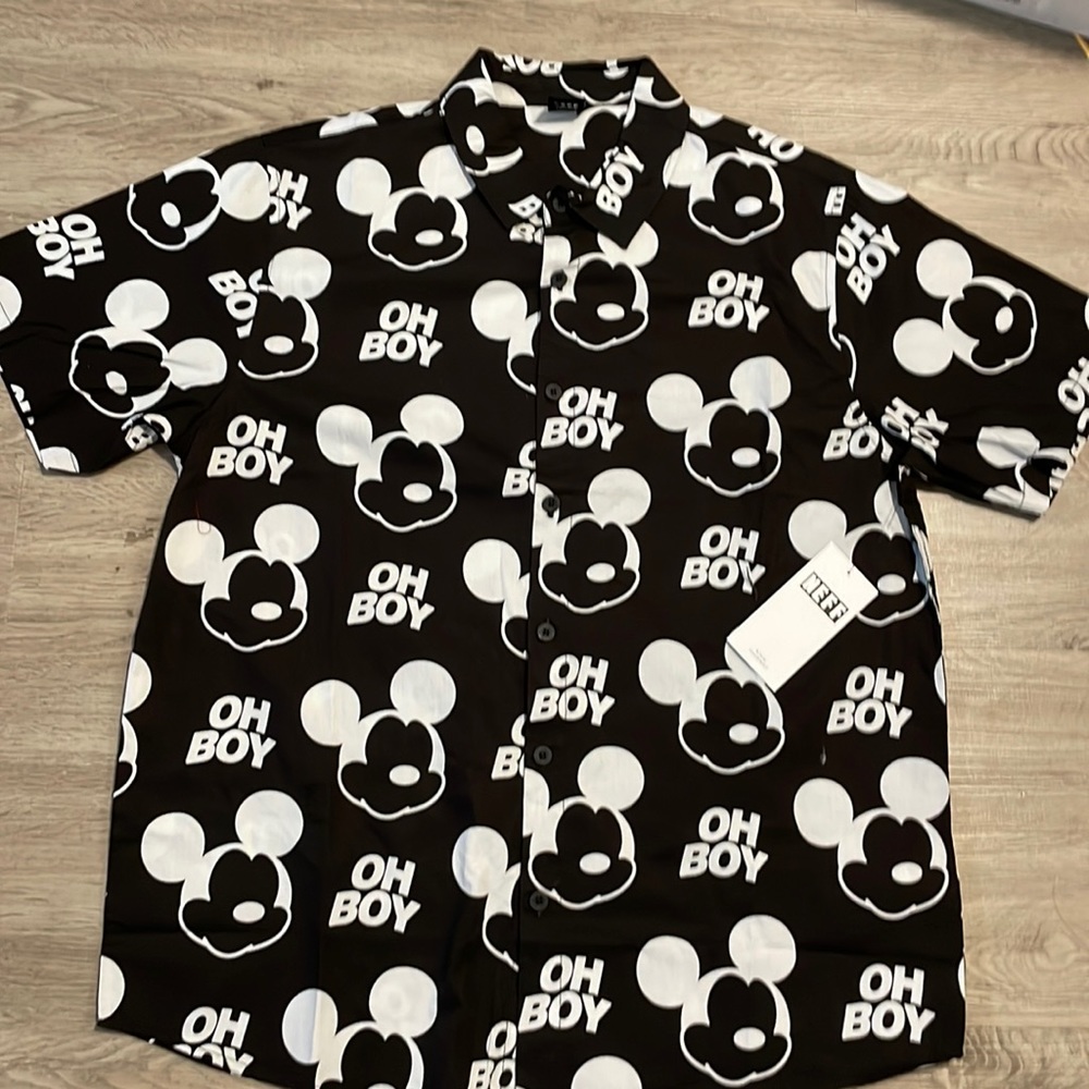 🆕 Neff Disney Mickey Mouse Oh Boy Button Down Collared Shirt.